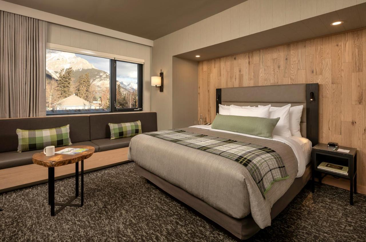 Peaks Hotel And Suites Banff Exterior foto
